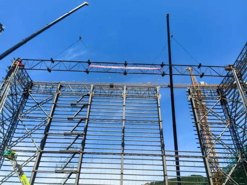EHSS Completes the Beam Lifting of National-level Shielding Hall for Hanhe Cable